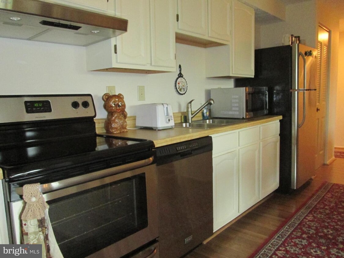 Foto del edificio - 730 Heather Ridge Dr