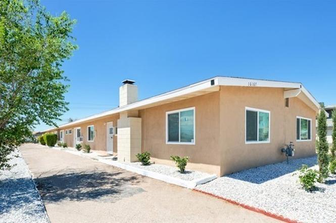 Foto del edificio - 16167 Bear Valley Rd