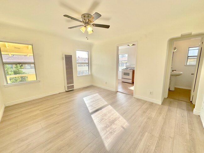 Building Photo - 4748 E 56th St