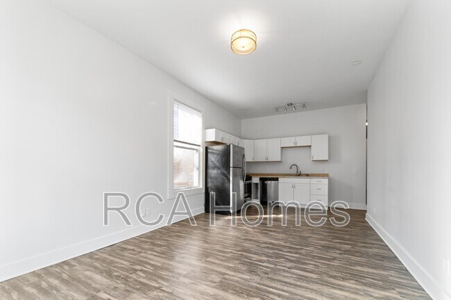 Photo - 1112 Pleasant St Apartment