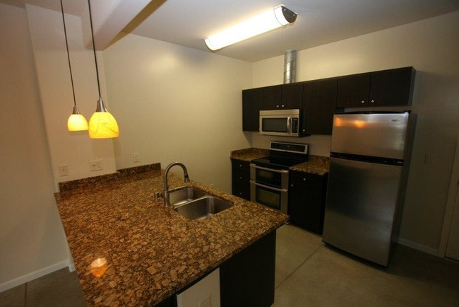 Foto del edificio - Van Ness Cottages