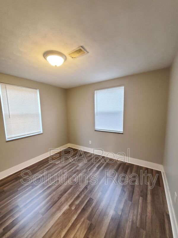 Building Photo - 3636 Seabrook Ave