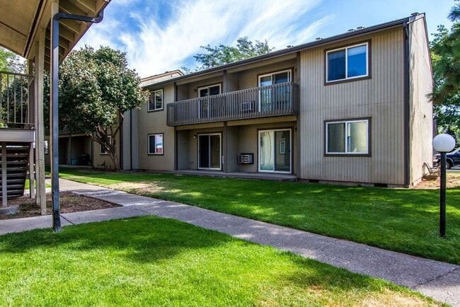 Building Photo - 923 Cowl St