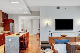 Building Photo - 4471 Dean Martin Dr