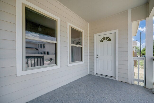 Building Photo - 1601 Bigelow St