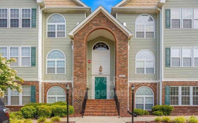 Primary Photo - 3483-2C Forestdale Dr