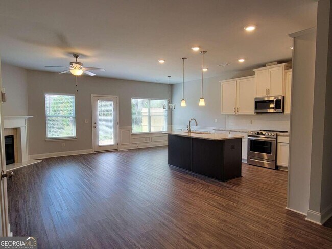Building Photo - 1370 Sugar Glen Ct
