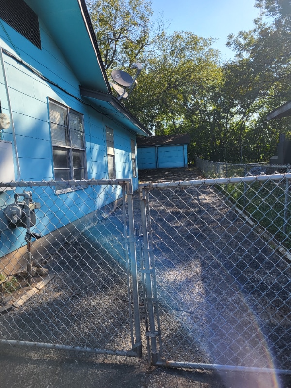 Photo - 214 Early Way Dr House