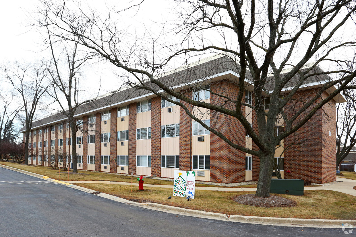 Building Photo - The Holmstad