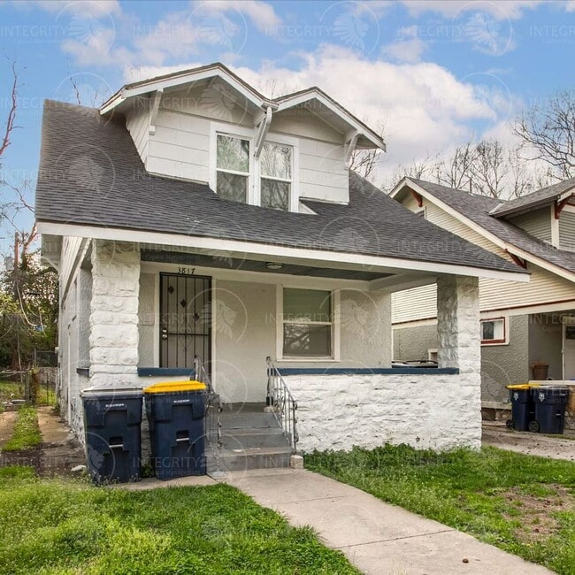 Building Photo - 3817 S Benton Ave