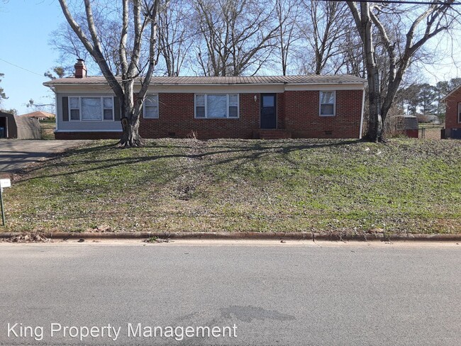Building Photo - 3 br, 2 bath House - 307 Lester Ave