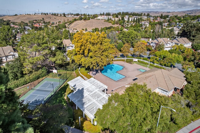 Building Photo - 151 Buck Ct