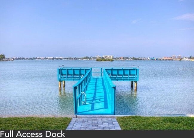 Foto del edificio - 1846 Shore Dr S