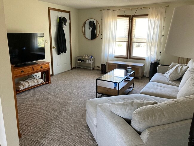 Building Photo - 180 South St