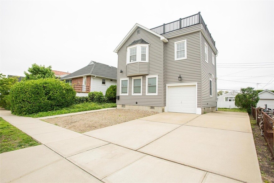 Foto principal - 733 E Walnut St