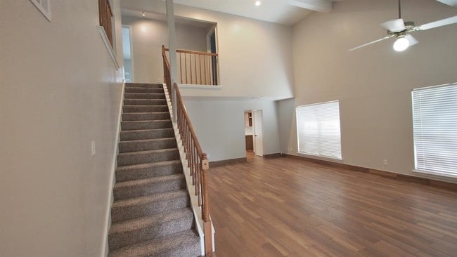 Foto del edificio - 1203 Brook Grove Dr