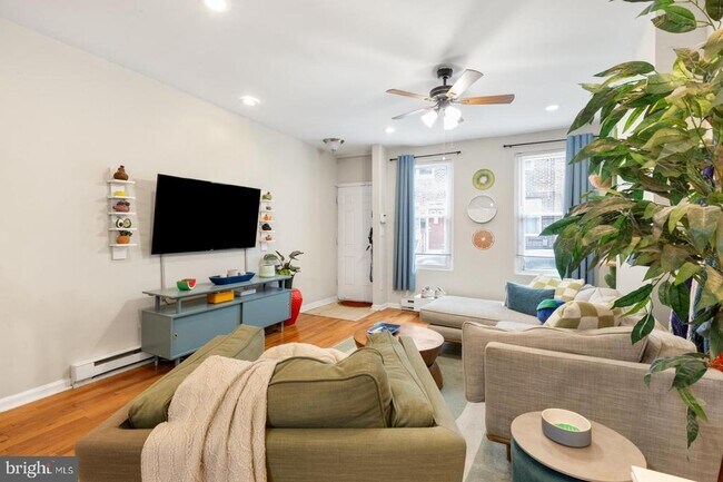 Foto del edificio - 2025 Watkins St