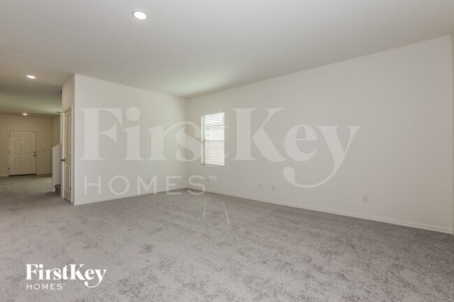 Foto del edificio - 3102 E Miner Dr