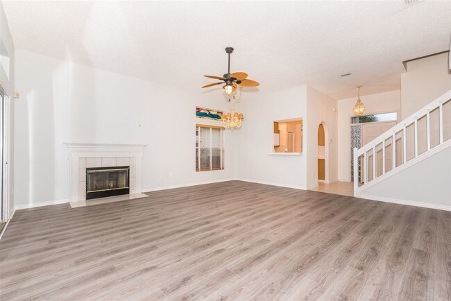 Building Photo - 212 Somerset Ct