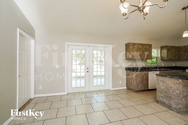 Foto del edificio - 6109 Higgins Ave