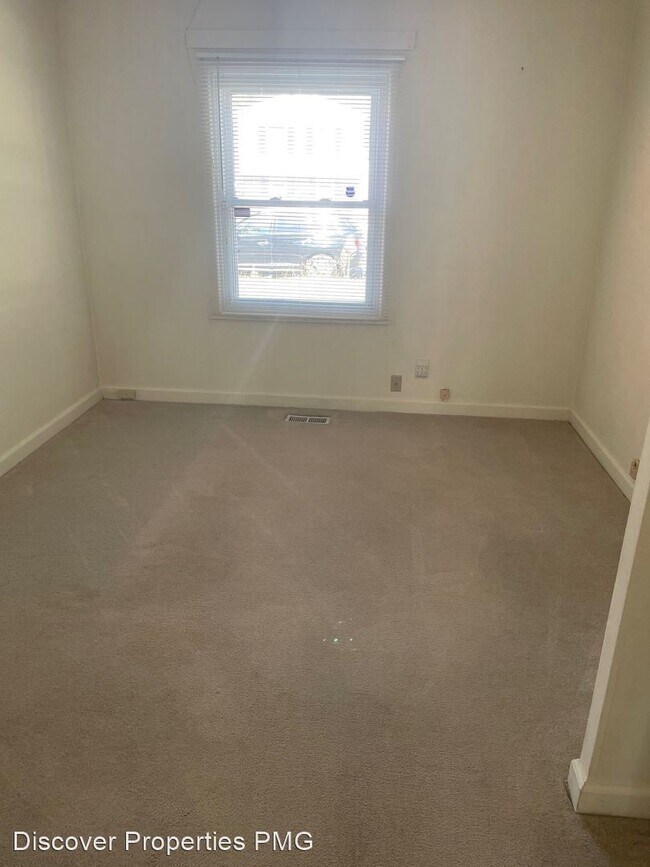 Foto del edificio - 3 br, 1 bath House - 8237 E Laughlin Dr