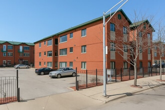 Building Photo - 2009 S Tan Ct