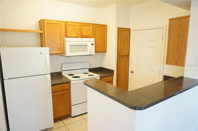 Building Photo - 3702 Palm Desert Ln