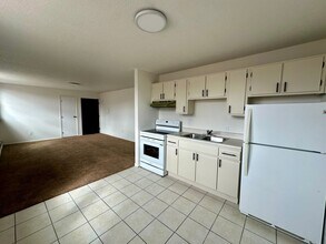 Building Photo - 3509 S West Ave