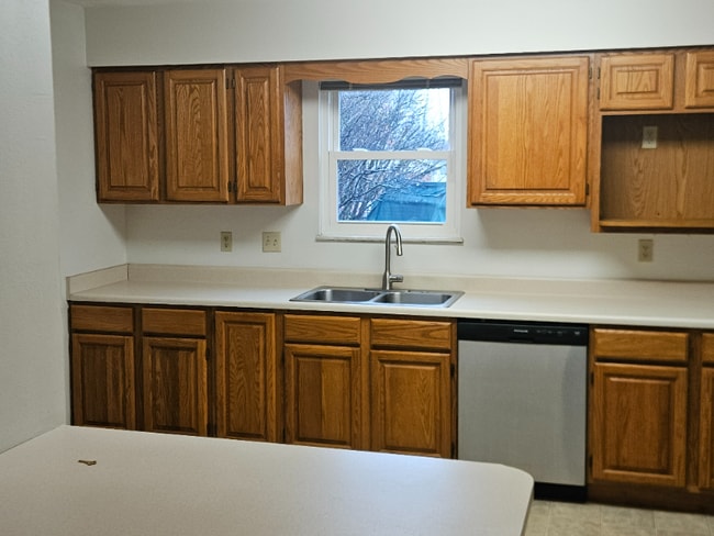 Foto del edificio - 1555 Vista Ridge Dr