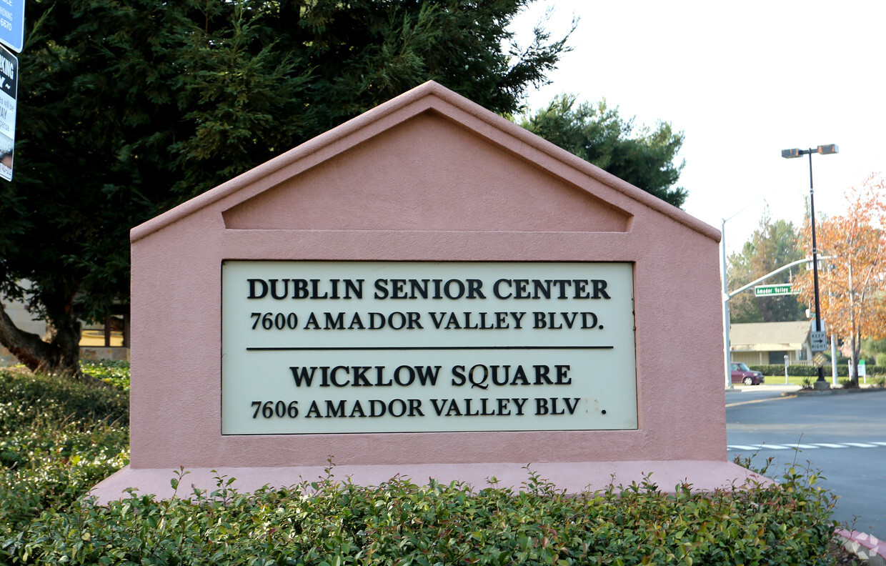 Building Photo - Wicklow Square