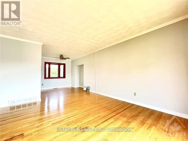 Building Photo - 27 Oakview Ave