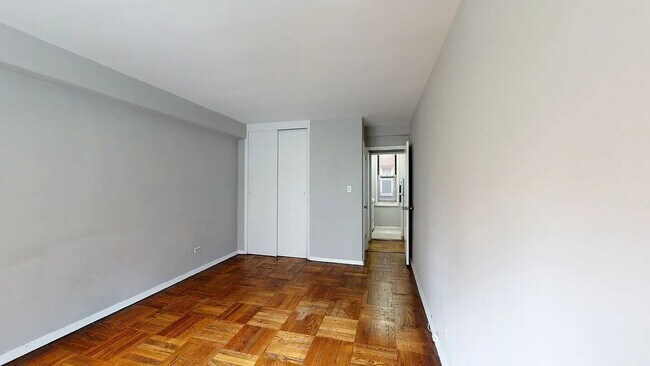 Foto del edificio - 340 E 58th St