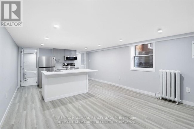 Building Photo - 15 Marier Ave