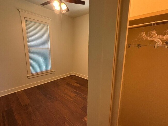 Foto del edificio - Charming 2BR Duplex in San Antonio