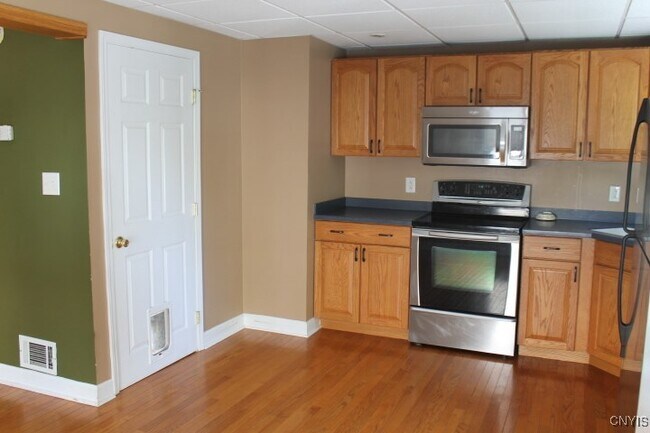 Foto del edificio - 375 Pawling St