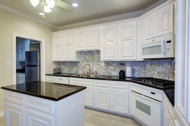 Foto del edificio - 1711 Huldy St