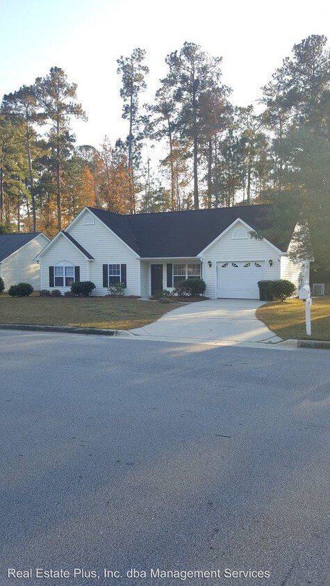 Foto principal - 3 br, 2 bath House - 109 Derby Park Ave