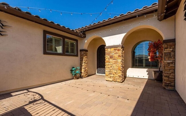 Foto del edificio - 14892 Aldea Dr N