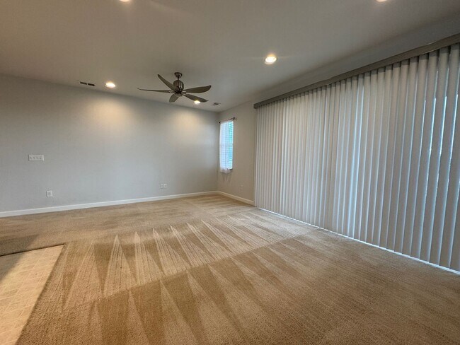 Building Photo - Wonderful Newer Home North Windsor