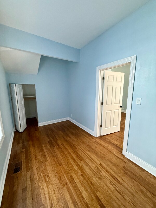 Foto del edificio - 4240 N Bernard St
