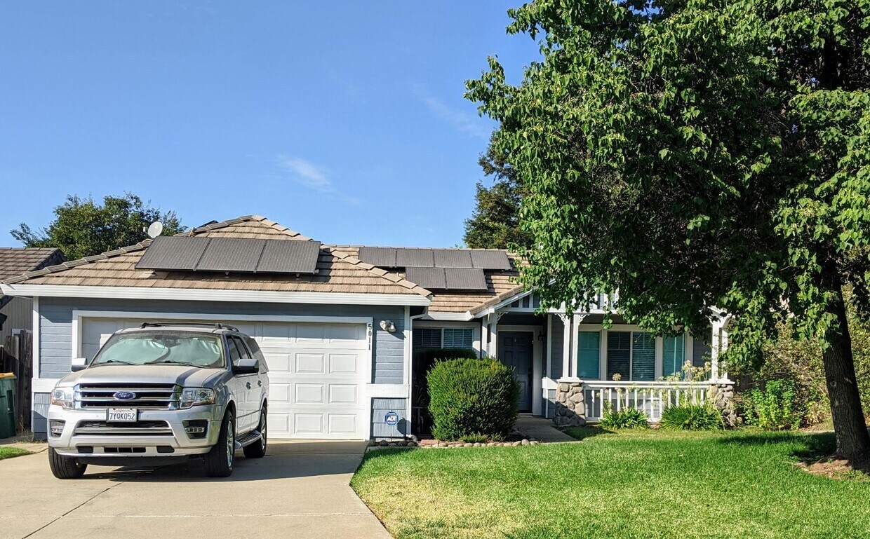 Primary Photo - 5011 Mendocino Way