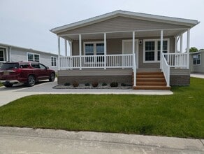 Building Photo - 52522 Willow Wood Ct
