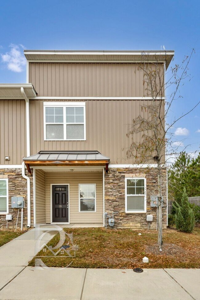 Building Photo - CHIC HARBISON GROVE TOWNHOME - PRIME LOCATION