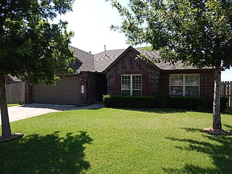 2309 W Pensacola St, Broken Arrow, OK 74011 House Rental in Broken