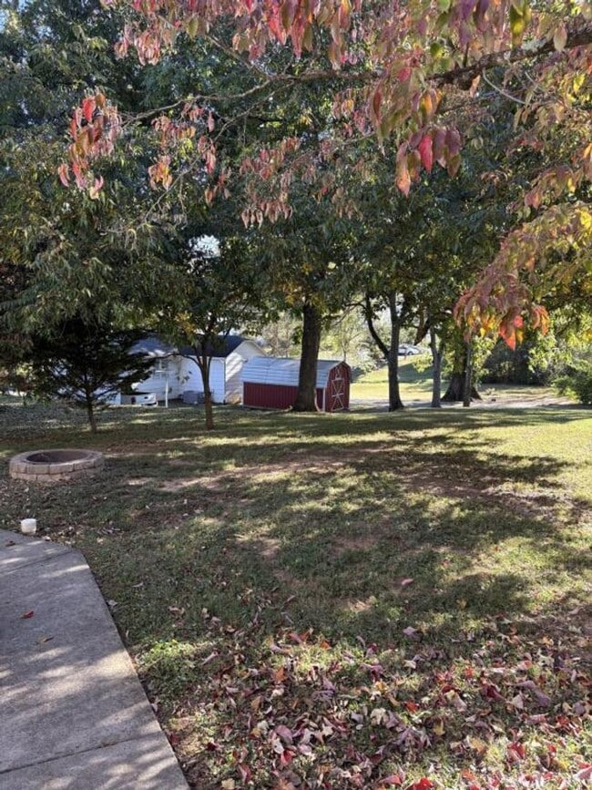 Building Photo - Peoples Street Apartments