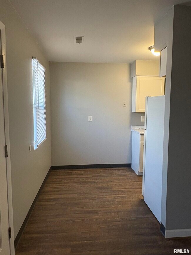 Foto del edificio - 140 W Bluff St