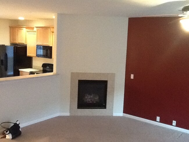 Building Photo - 936 Burning Bush Point