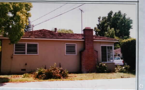 Foto del edificio - 1025-1027 Florence Ln