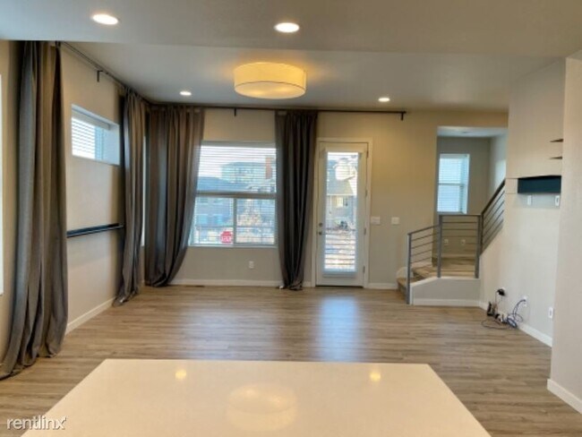 Building Photo - 10141 Belvedere Loop