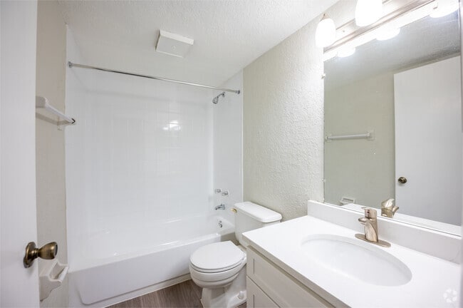 2BR, 2BA - 900SF - Primary Bathroom - The Apartments at Oak Creek